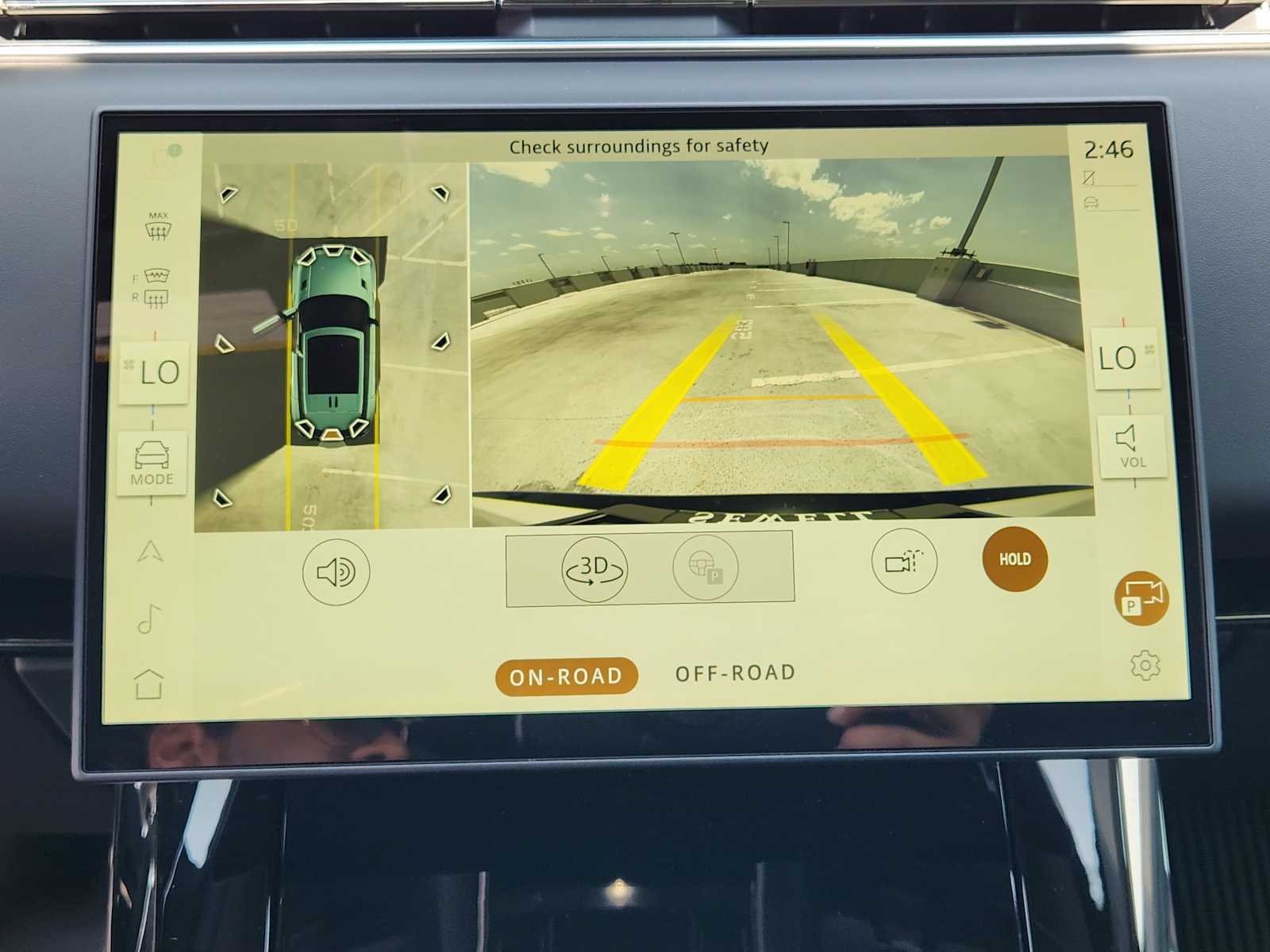New 2026 Borasco Grey LAND ROVER Dynamic SE image 17