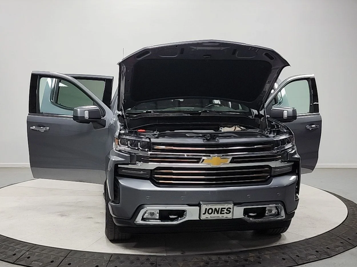 Used 2022 Gray Chevrolet High Country image 10
