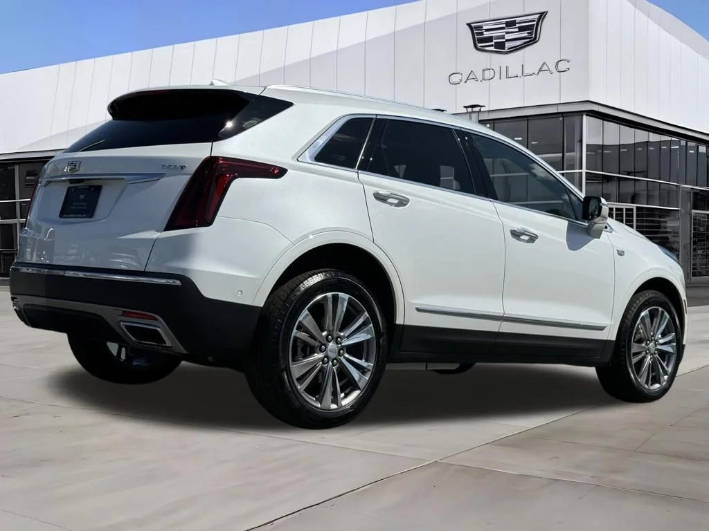 Used 2025 White Cadillac Premium Luxury image 9