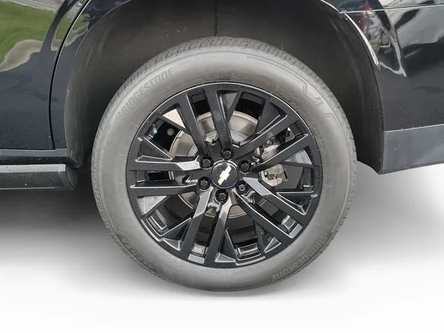 Used 2023 Black Chevrolet High Country image 34