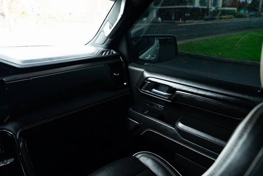 Used 2022 White GMC AT4X image 10
