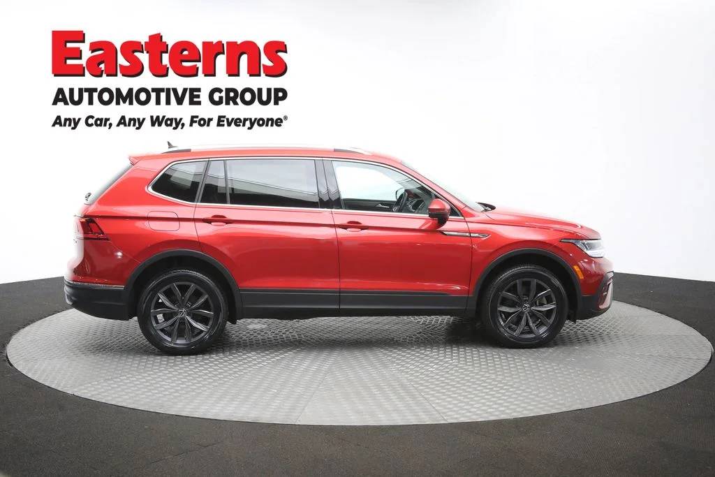 Used 2023 Red Volkswagen 2.0T SE image 42