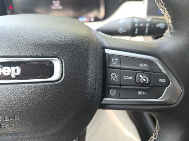 Used 2022 White Jeep Limited image 19