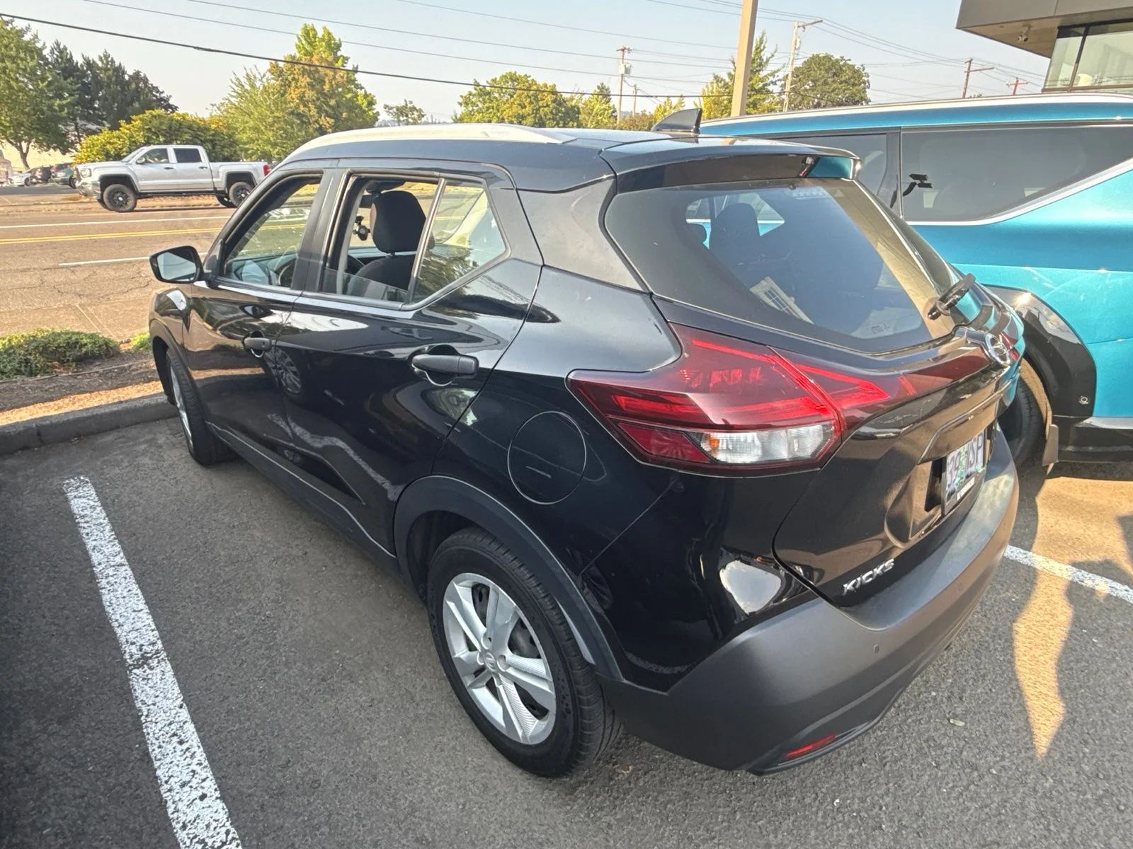 Used 2021 Super Black Nissan S image 4