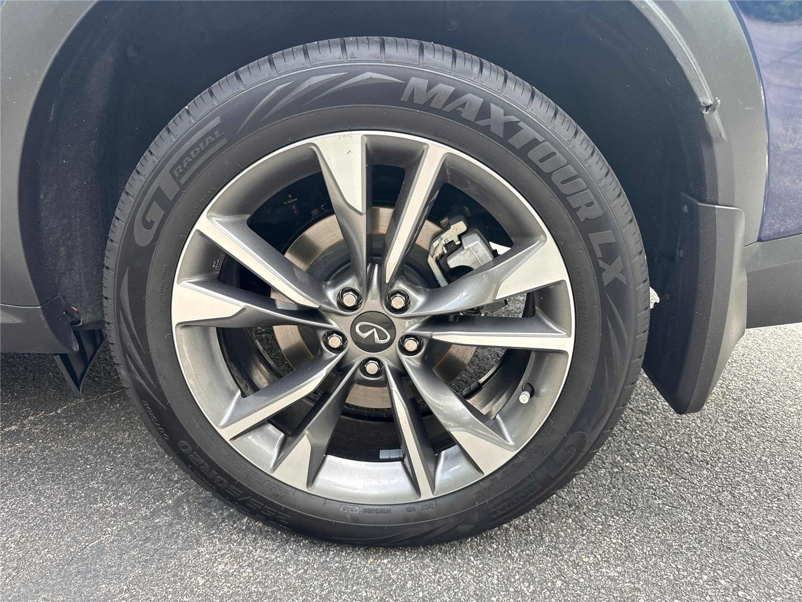 Used 2023 Grand Blue INFINITI LUXE image 32