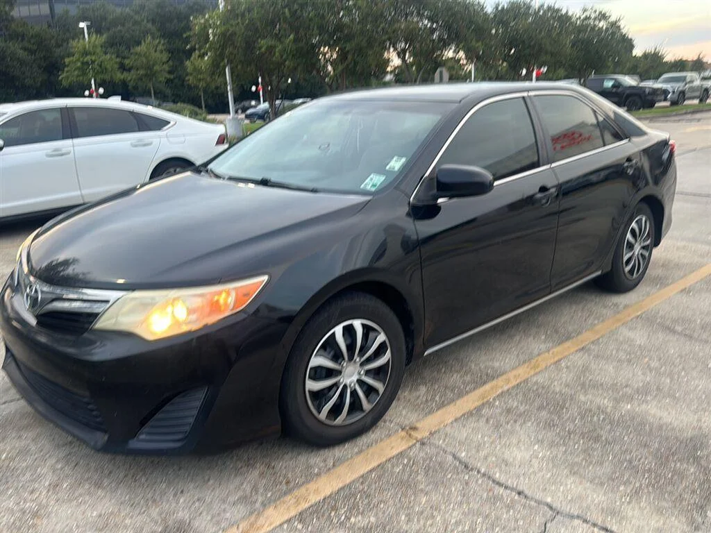2014 Toyota Camry LE