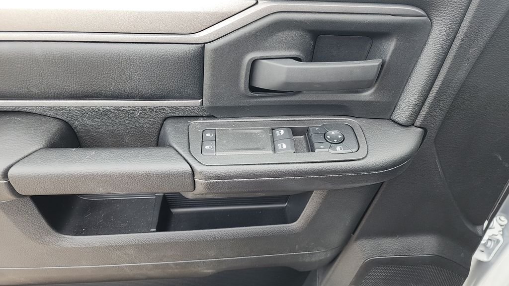 2026 RAM 3500 Tradesman - Photo 14