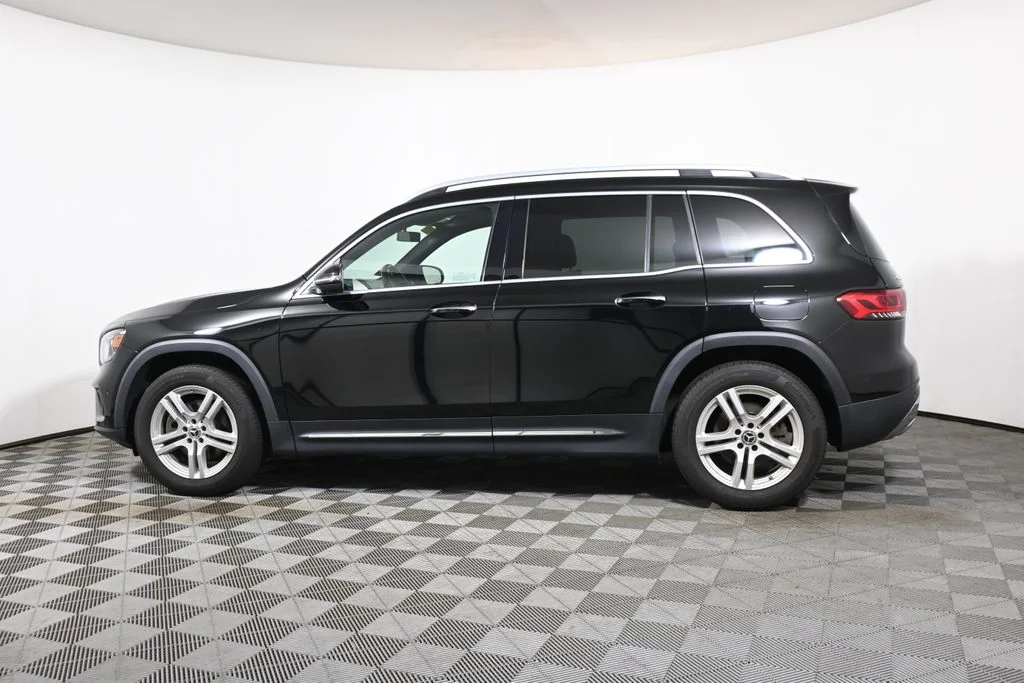 Certified Used 2023 Black Mercedes-Benz GLB 250 image 2