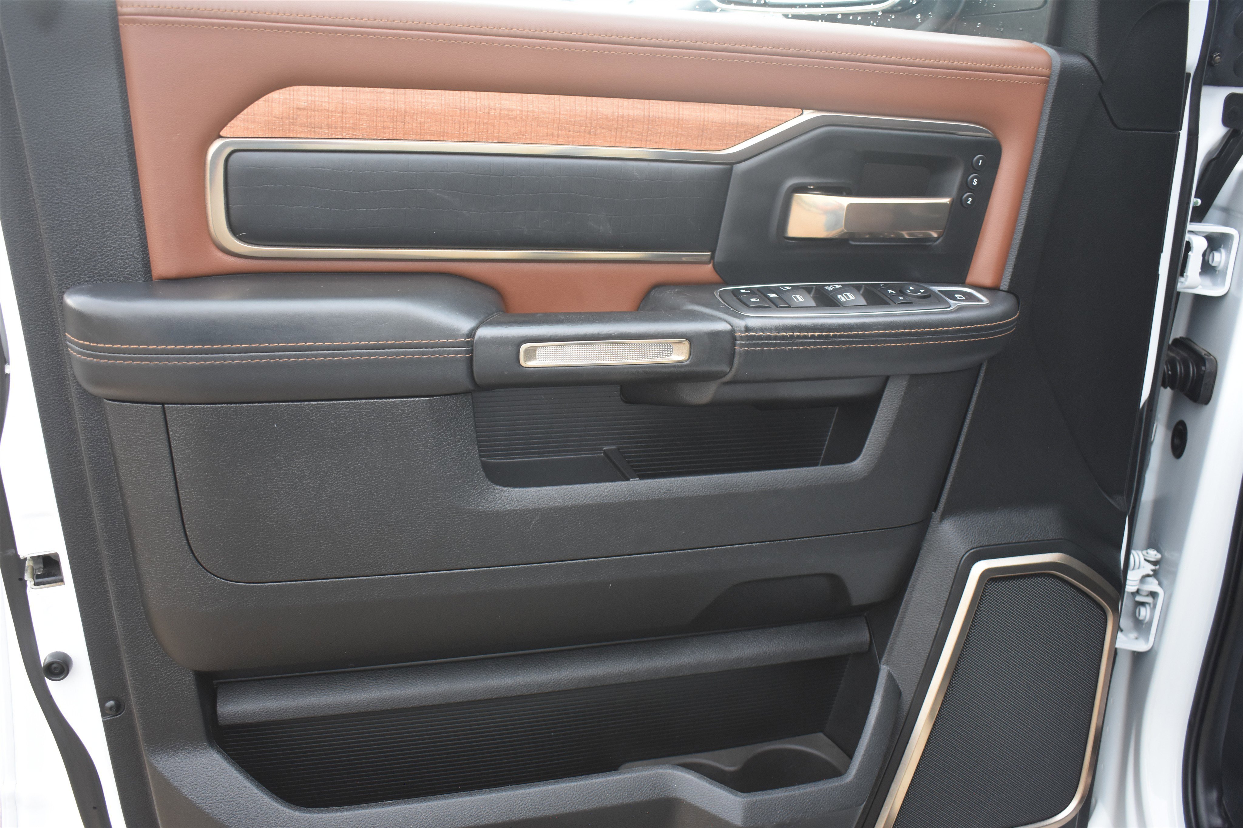 2022 RAM Ram 3500 Pickup Longhorn - Photo 17