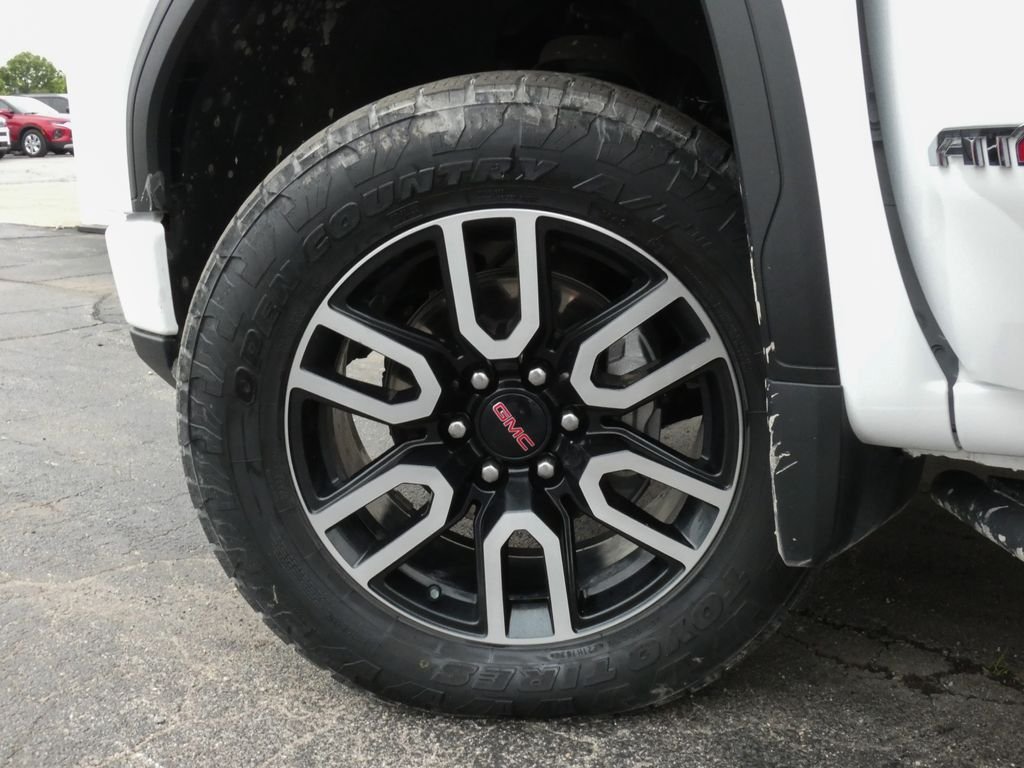 Used 2023 White GMC AT4 image 39