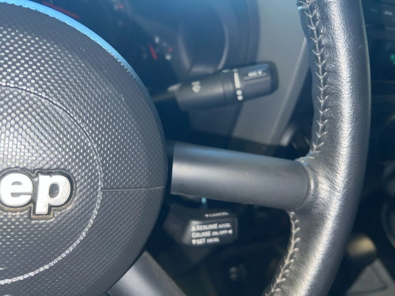 Used 2009 Silver Jeep X image 30