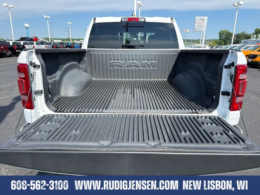 Used 2022 White Ram Big Horn/Lone Star image 21