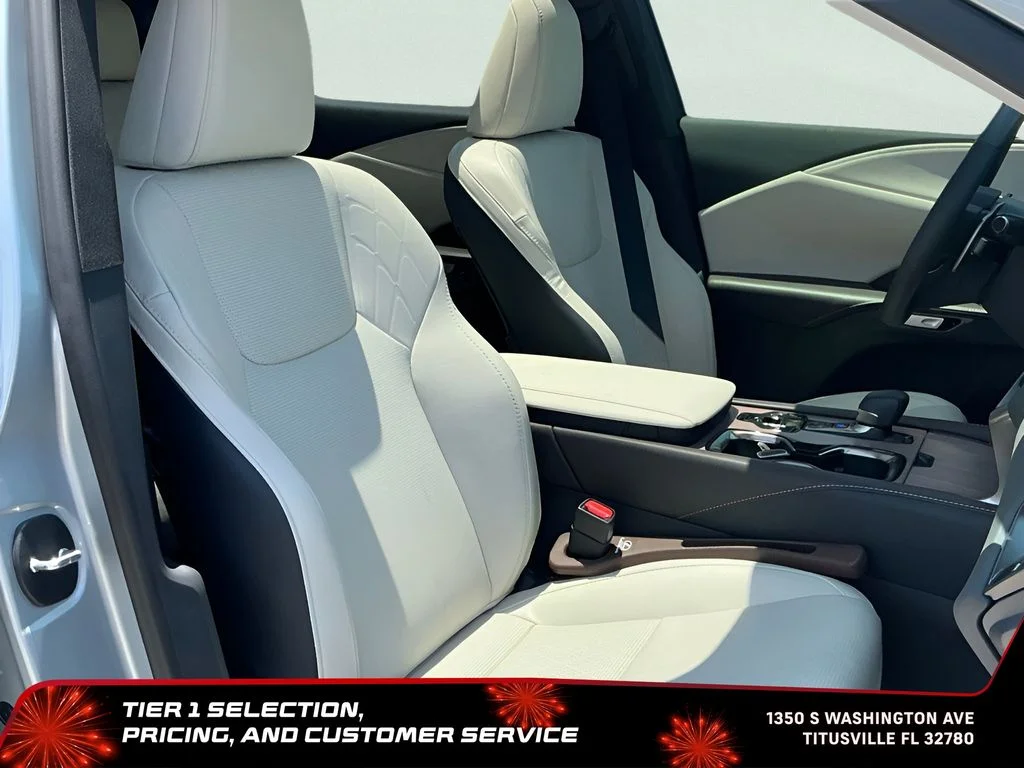 Used 2025 Silver Lexus 350h Premium Plus image 16