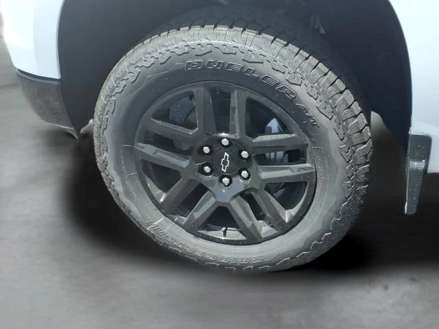 New 2026 Summit White Chevrolet LT Trail Boss image 15