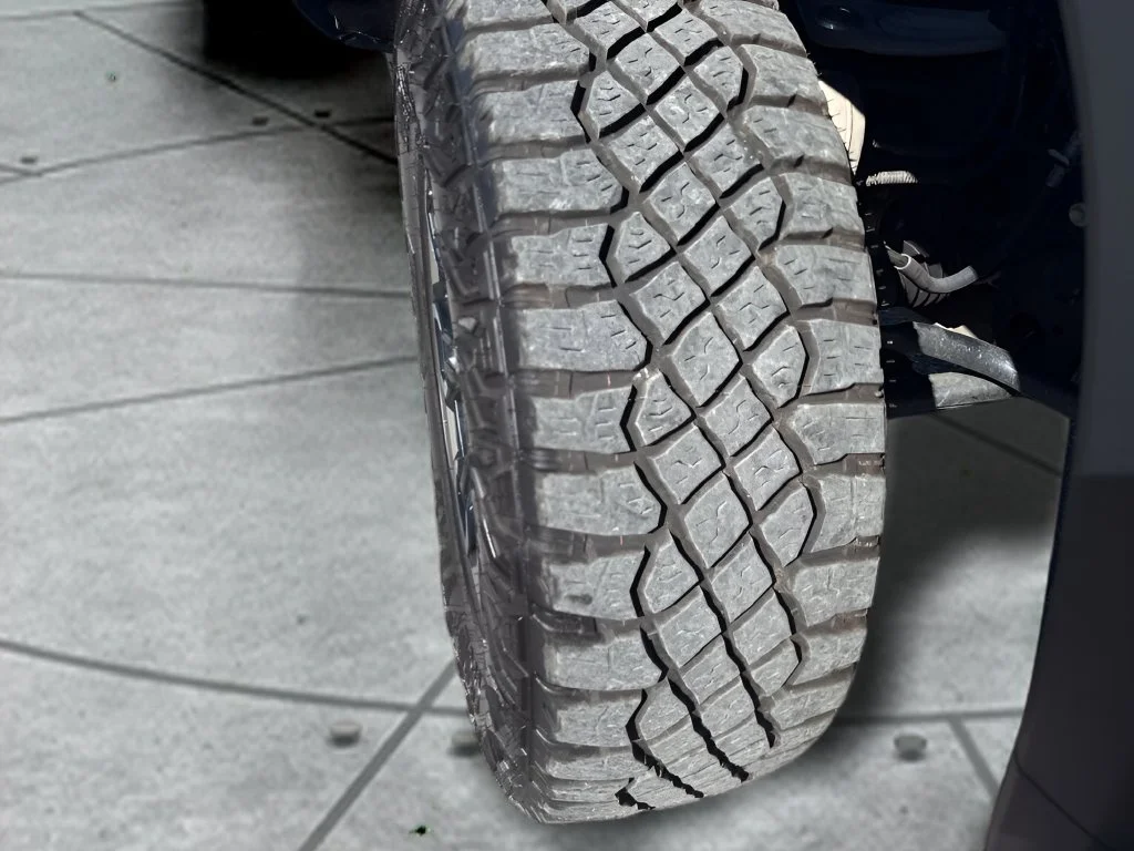 Used 2026 Gray Chevrolet ZR2 image 33
