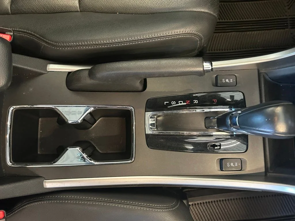 Used 2015 Gray Honda EX-L image 24