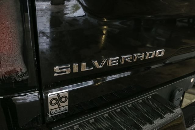 Used 2022 Black Chevrolet Custom image 11