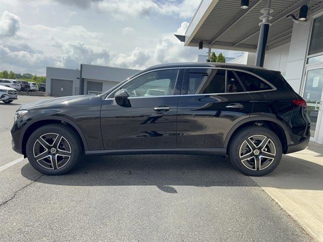 New 2026 Black Mercedes-Benz GLC 300 4MATIC® image 18