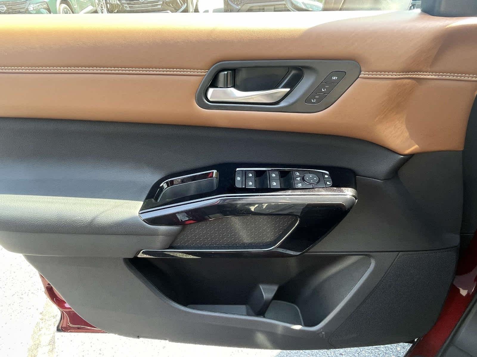 New 2026 Scarlet Ember Tintcoat Nissan Platinum image 28