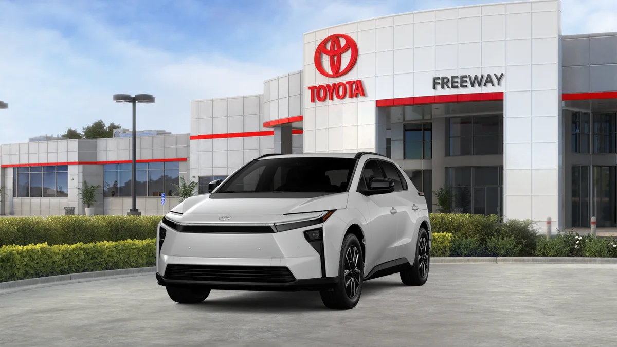 New 2026 Wind Chill Pearl Toyota XLE image 18