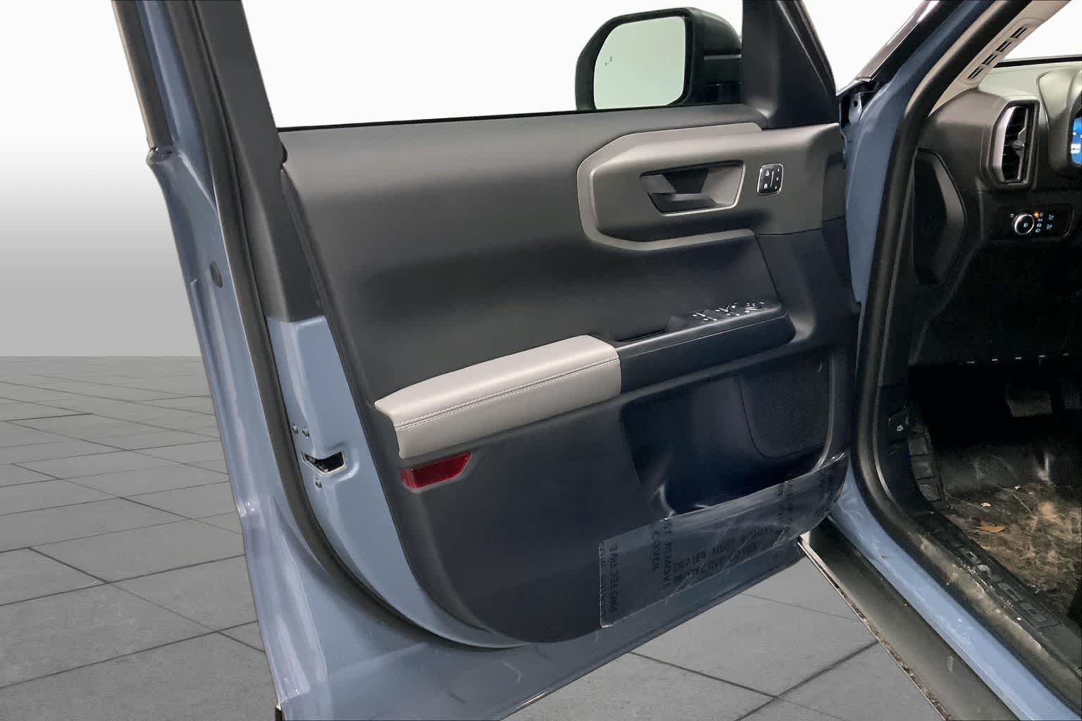 New 2026 Azure Gray Metallic Tri-Coat Ford Badlands® image 10