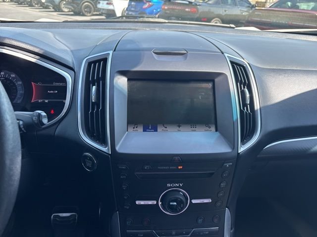 Used 2016 White Ford Sport image 23