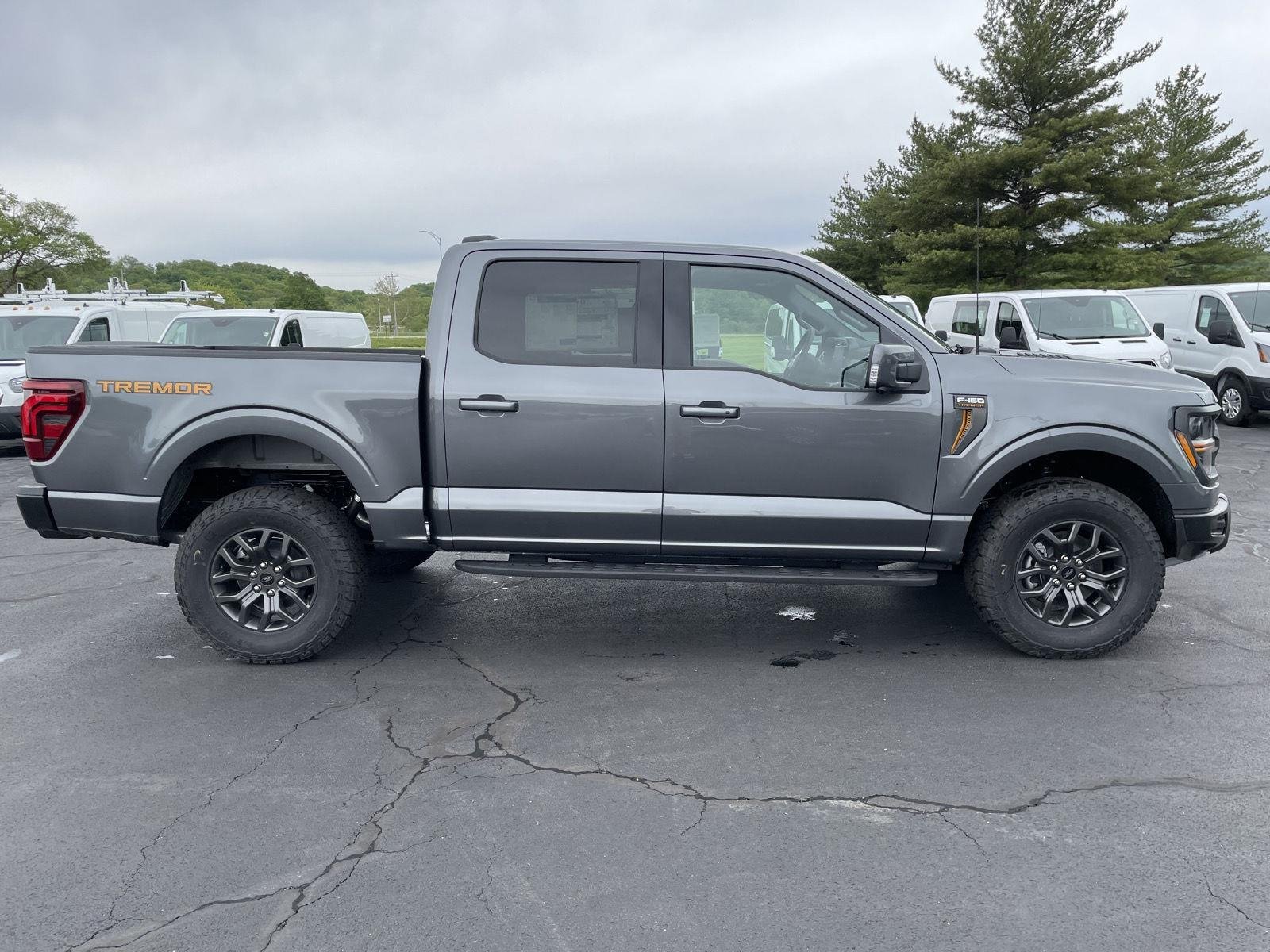 New 2026 Carbonized Gray Metallic Ford Tremor® image 8