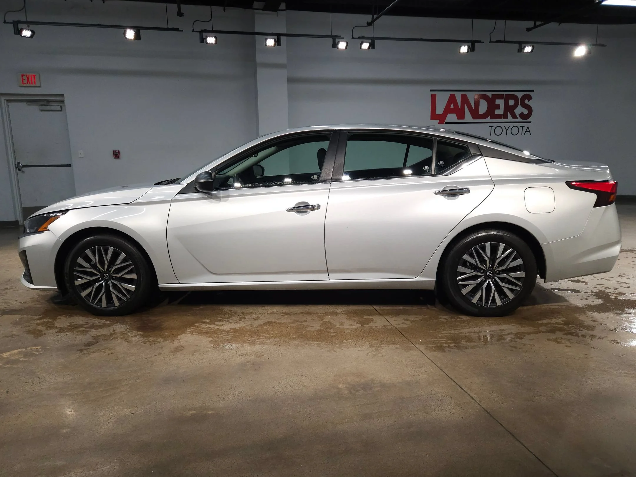 Used 2024 Brilliant Silver Metallic Nissan 2.5 SV image 4