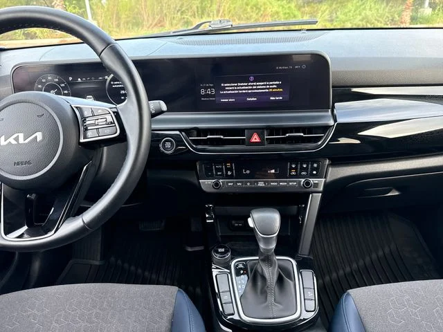 Used 2024 Black Kia S image 18