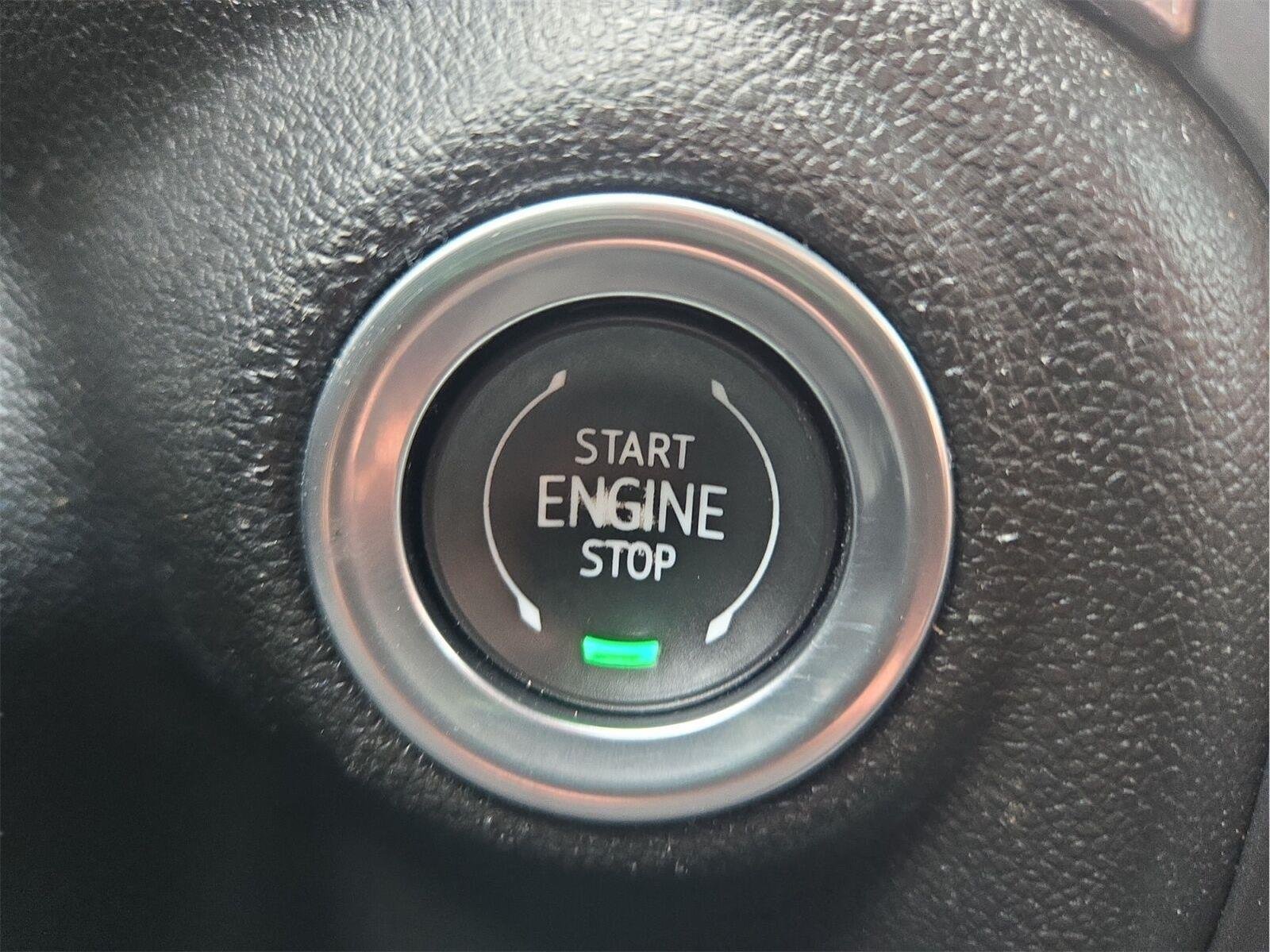 Used 2024 Summit White Chevrolet Custom image 21