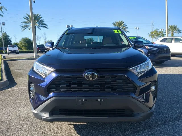 Certified Used 2021  Toyota XLE Premium image 9