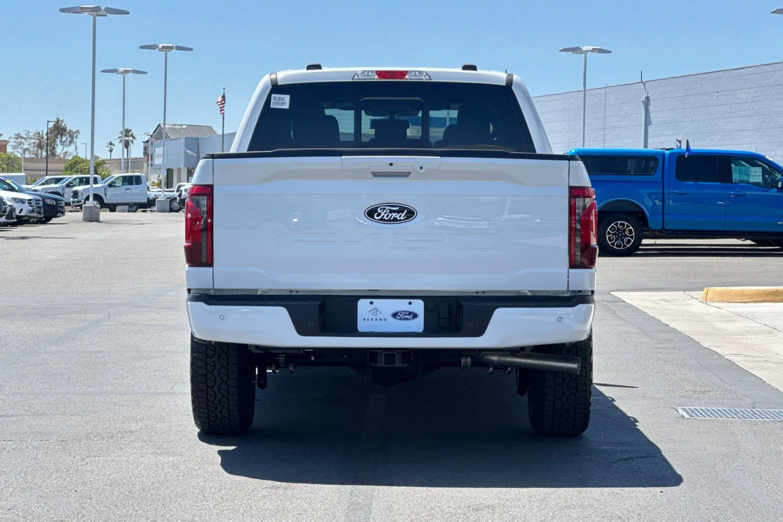 New 2026 Oxford White Ford XLT image 4