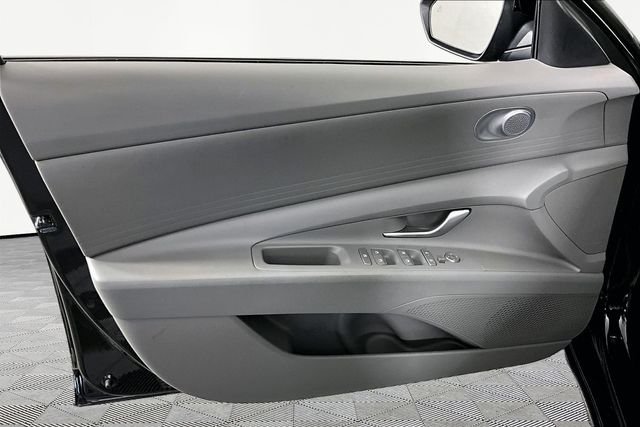 Used 2026 Black Hyundai SE image 19