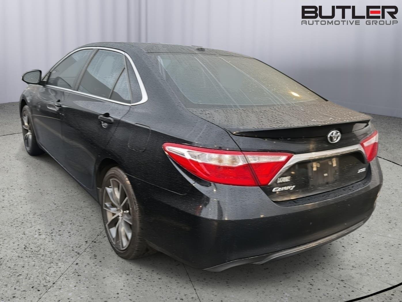 Used 2016 Midnight Black Metallic Toyota XSE image 6
