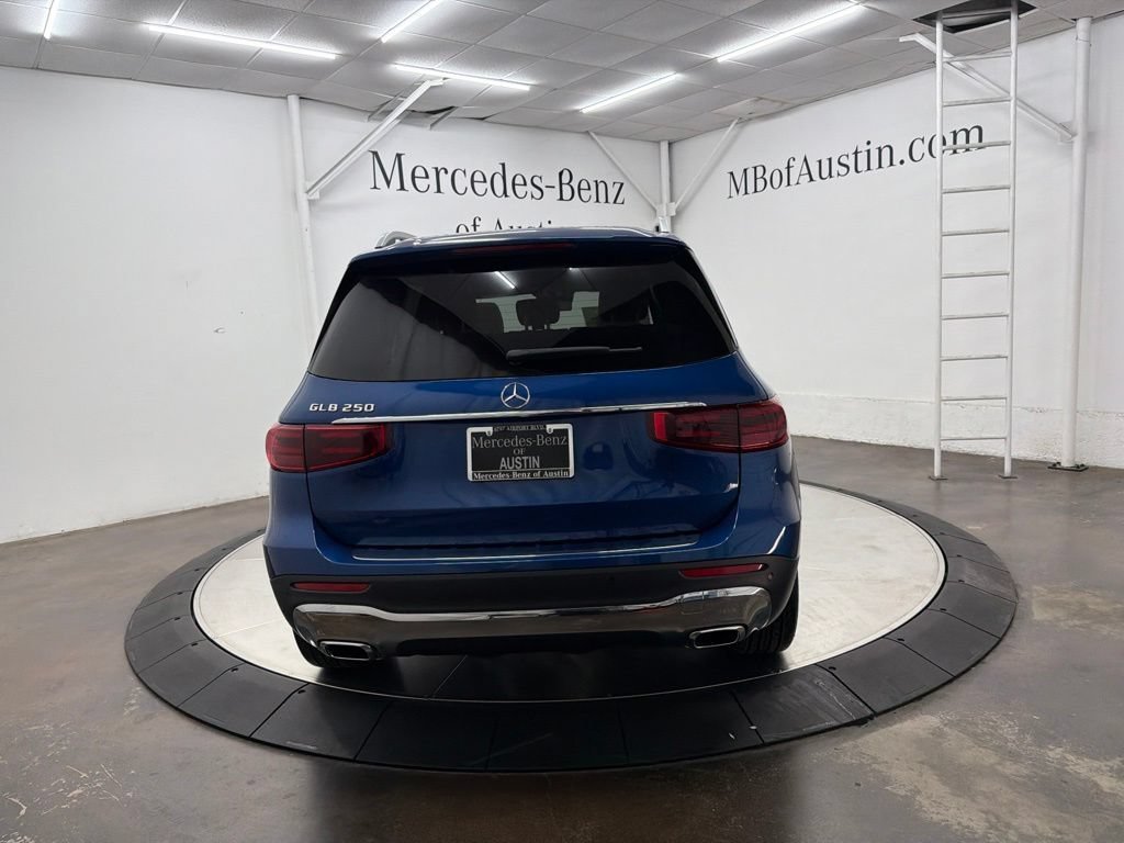 New 2026 Starling Blue Metallic Mercedes-Benz GLB 250 image 40
