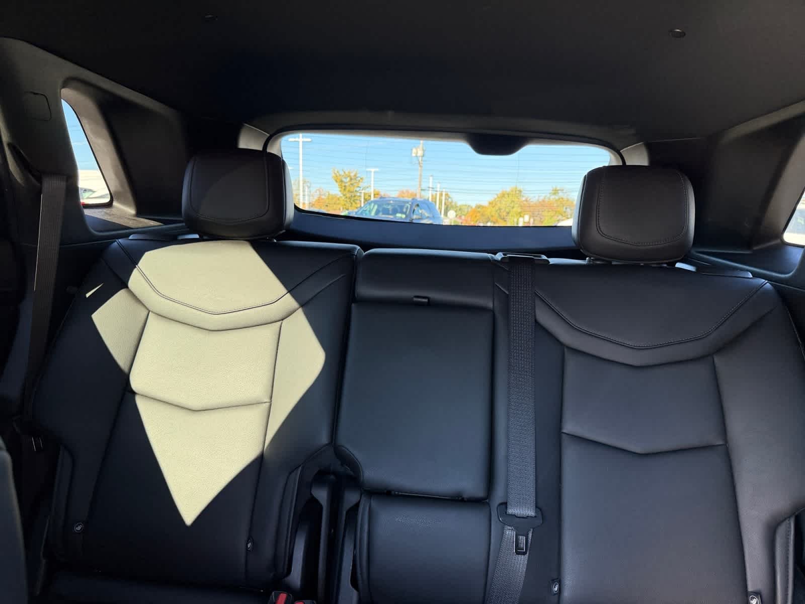 Used 2020 Crystal White Tricoat Cadillac Luxury FWD image 39