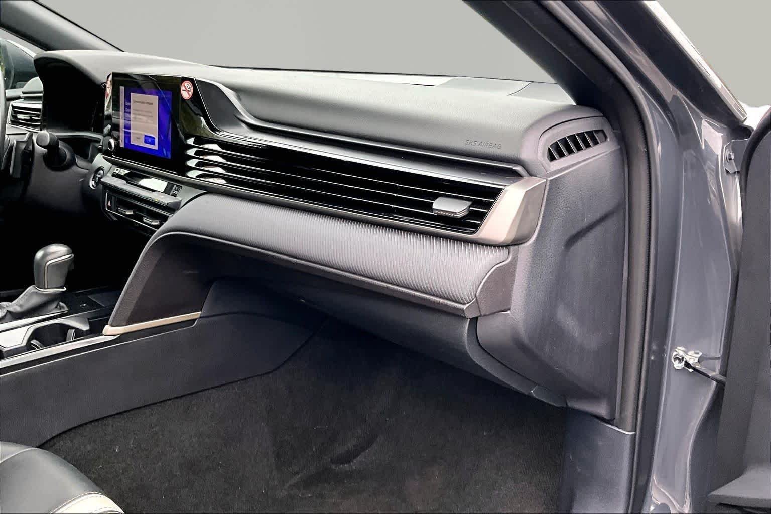 Used 2025 Underground Toyota SE image 19