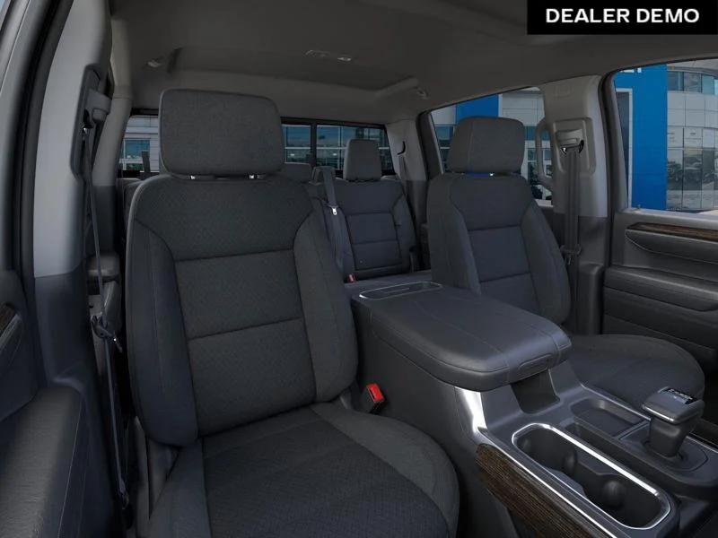 Used 2025  GMC Elevation image 16