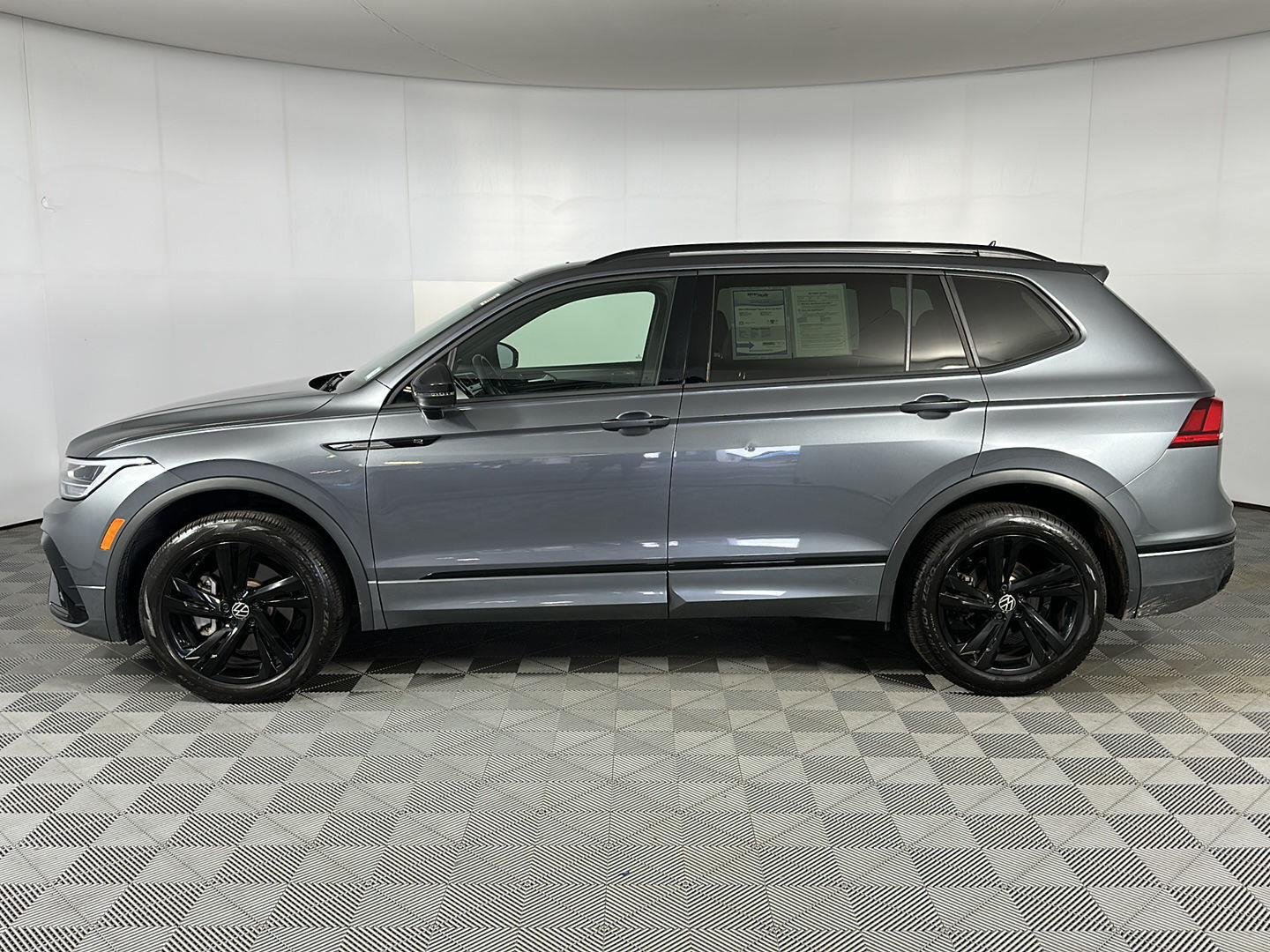 Used 2024 Platinum Gray Metallic Volkswagen SE R-Line Black image 16