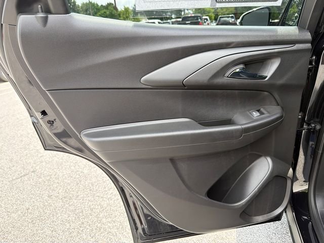 Used 2025 Black Chevrolet ACTIV image 21