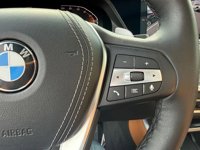 Used 2022 Black Sapphire Metallic BMW xDrive40i image 25