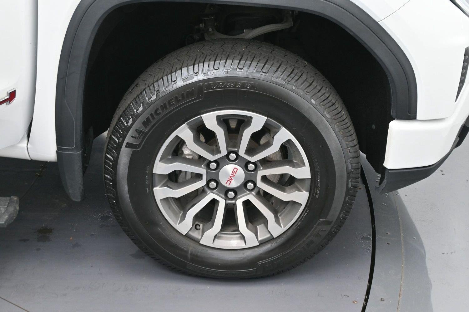 Used 2023 SUMMIT WHITE GMC AT4 image 33