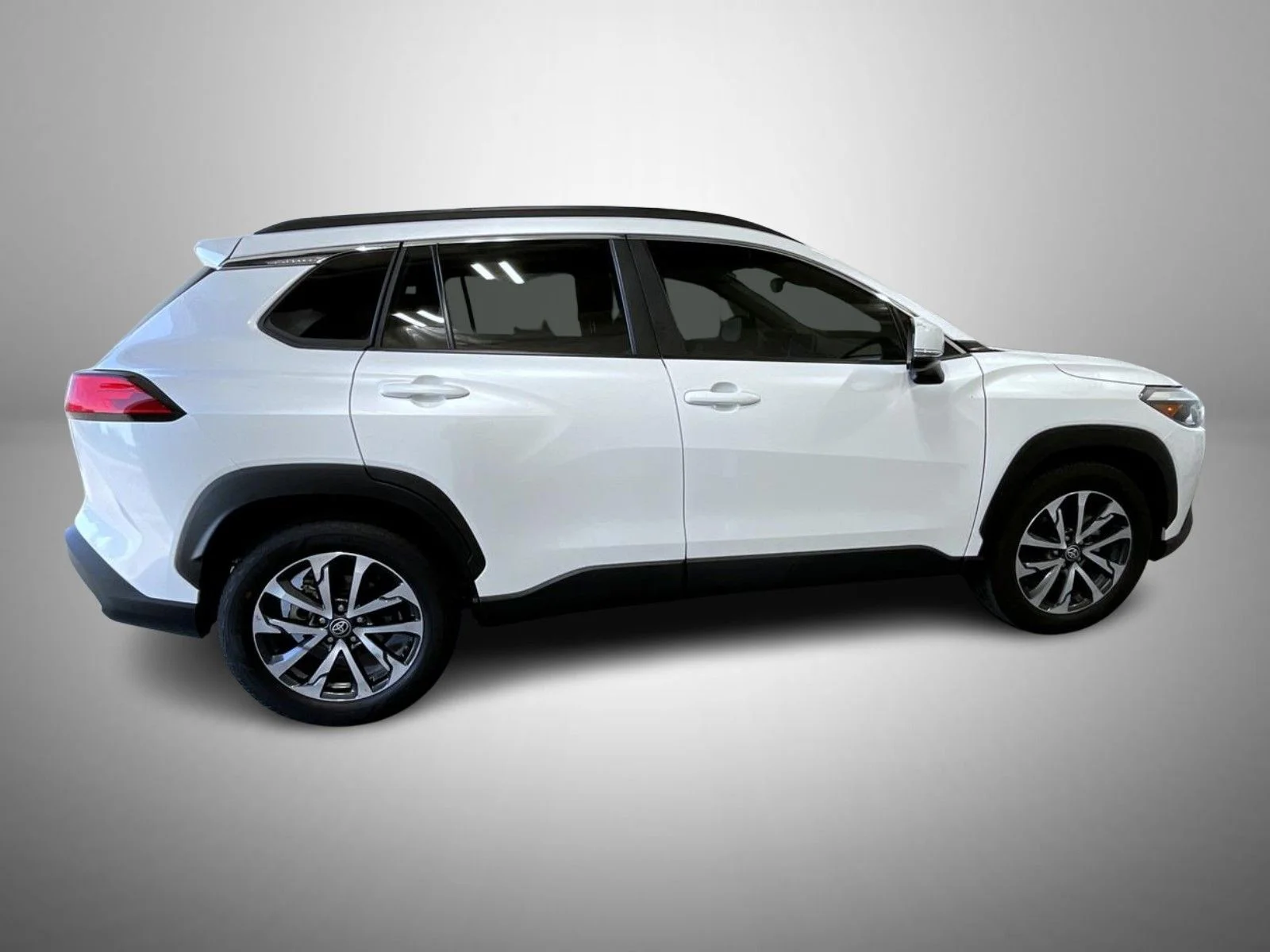 Used 2024 Beige Toyota XLE image 4