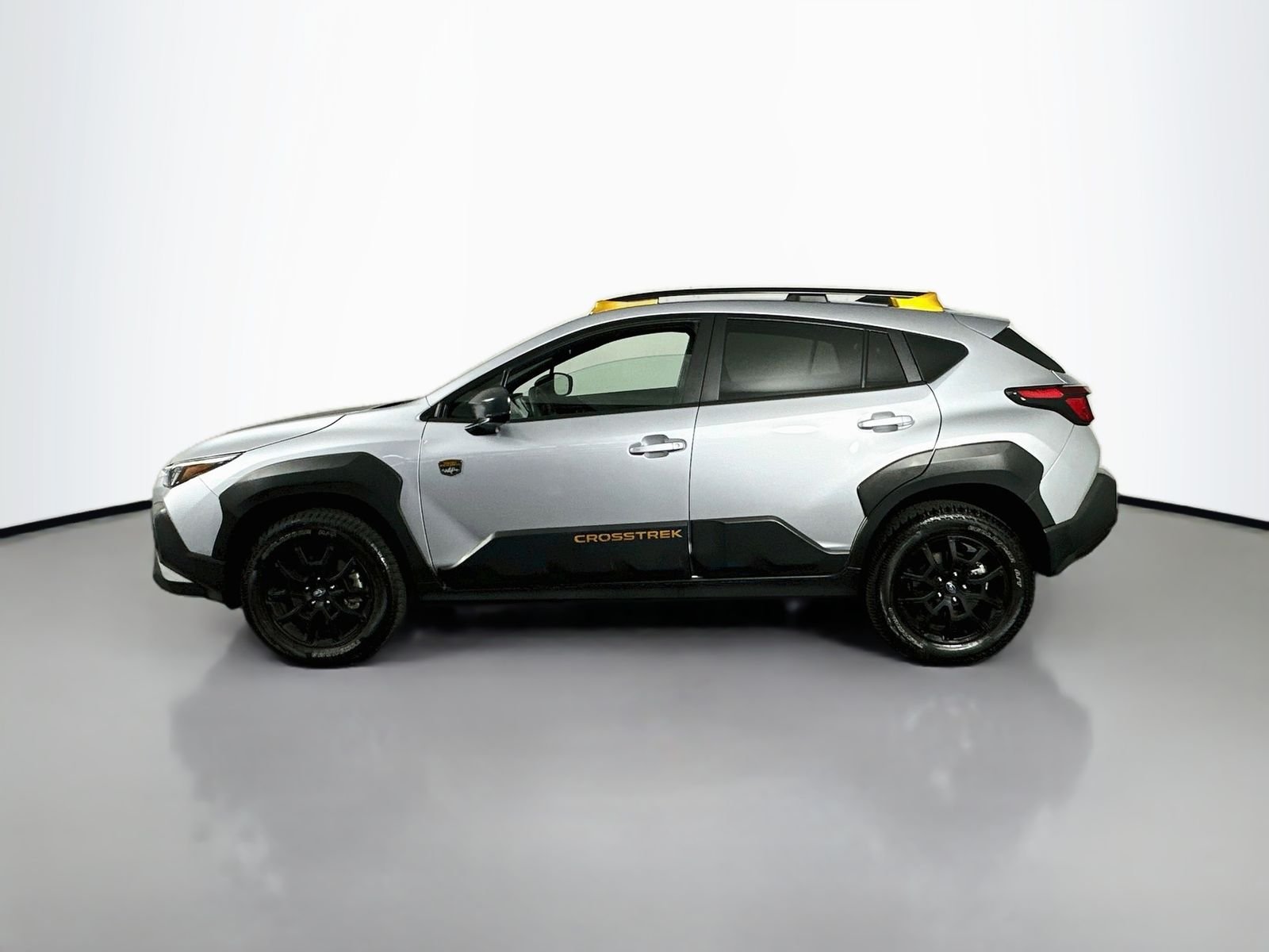 Used 2025 Ice Silver Metallic Subaru Wilderness image 5