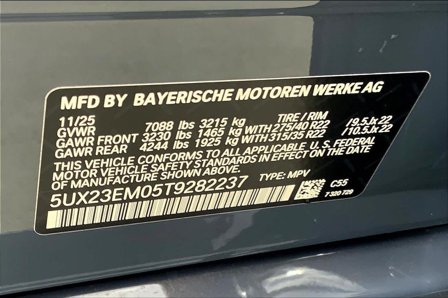 Used 2026 Sparkling Copper Metallic BMW xDrive40i image 41