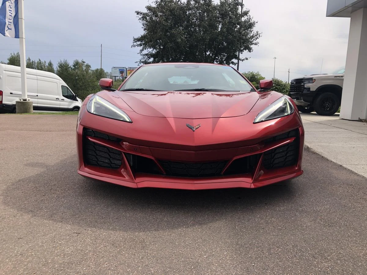 Used 2025 Red Chevrolet 2dr E-Ray Cpe w/2LZ image 4