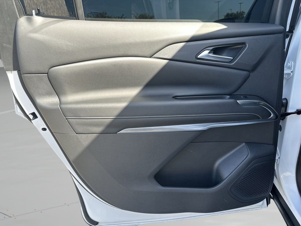 Used 2024 White Chevrolet LT image 24