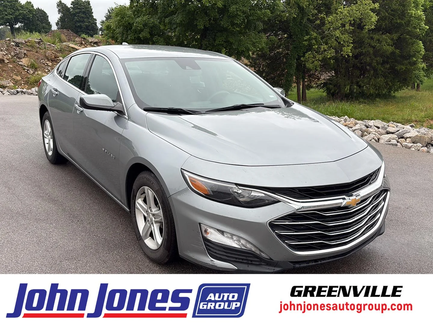 Used 2024 Sterling Gray Metallic Chevrolet LT image 1