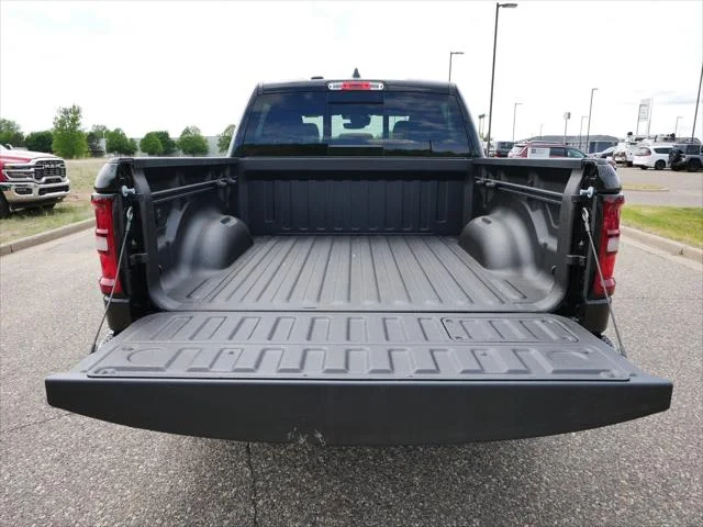New 2026 Diamond Black Crystal Pearl-Coat Exterior Paint RAM LARAMIE image 6