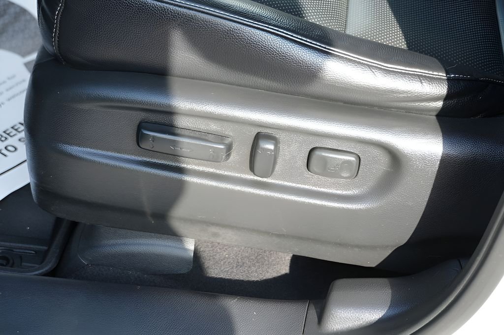 Used 2023 White Honda RTL-E image 19